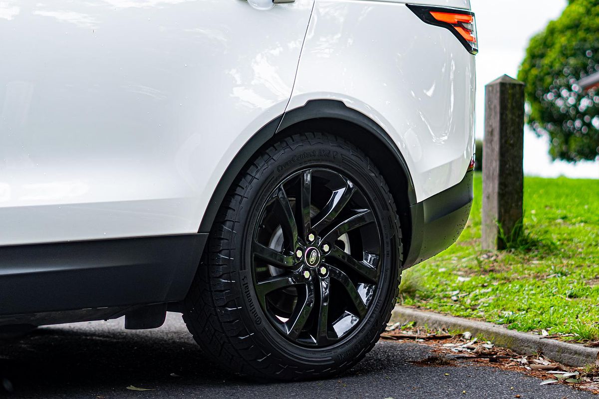 2017 Land Rover Discovery TD6 HSE Series 5