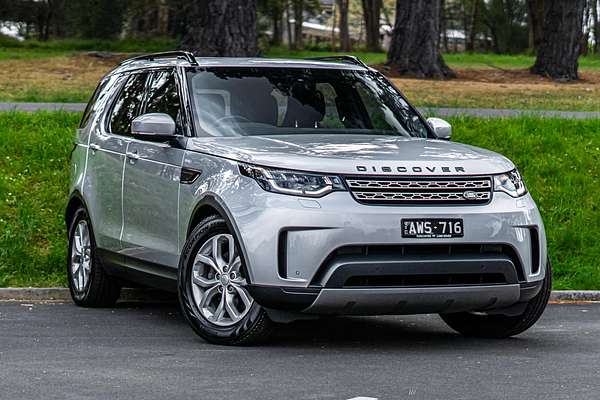 2018 Land Rover Discovery TD4 S Series 5