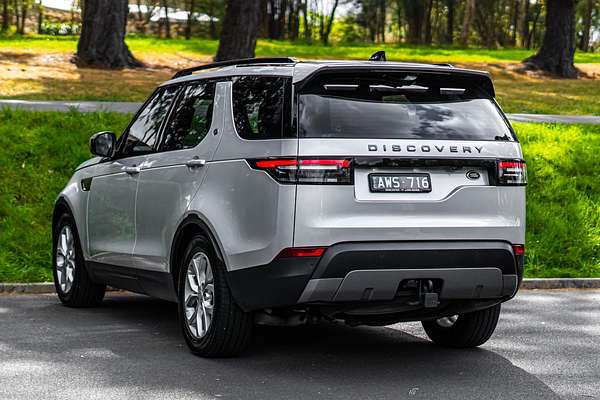 2018 Land Rover Discovery TD4 S Series 5