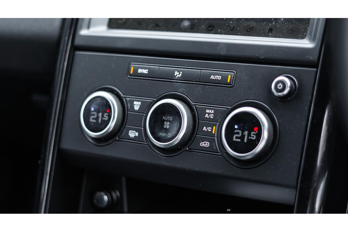2018 Land Rover Discovery TD4 S Series 5