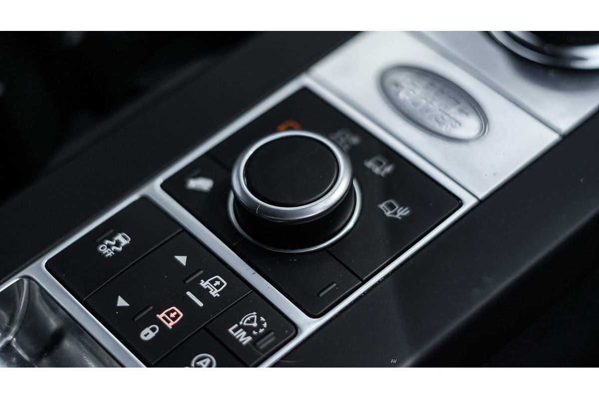2018 Land Rover Discovery TD4 S Series 5