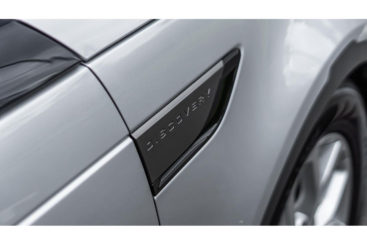 2018 Land Rover Discovery TD4 S Series 5