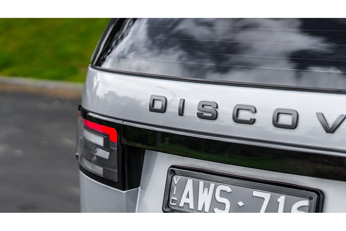 2018 Land Rover Discovery TD4 S Series 5