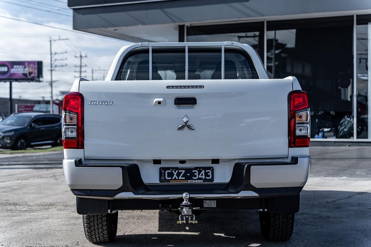 2023 Mitsubishi Triton GLX MR 4X4