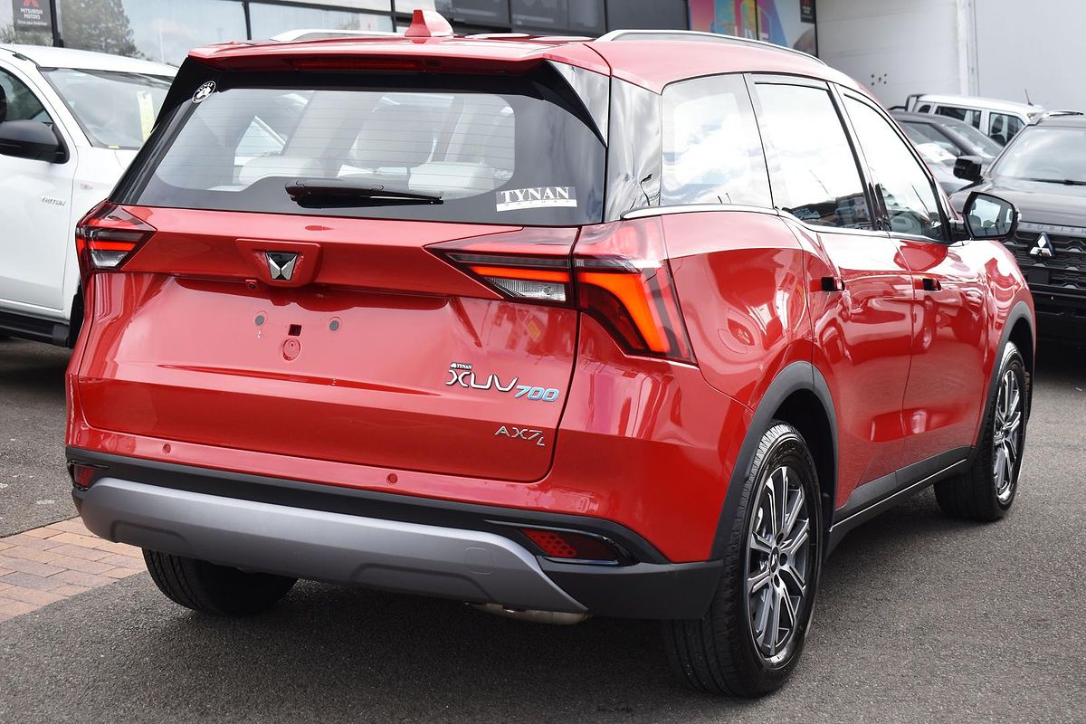 2023 Mahindra XUV700 AX7L