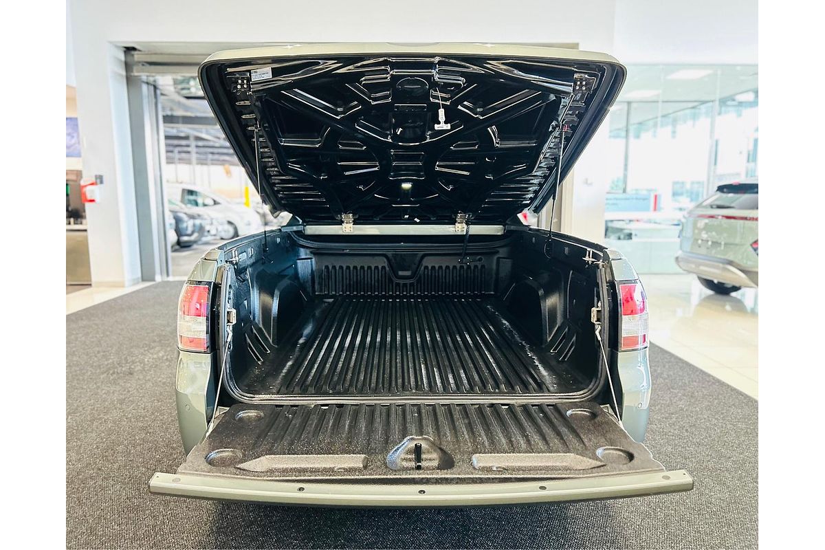 2016 Holden Ute SV6 Black VF Series II Rear Wheel Drive