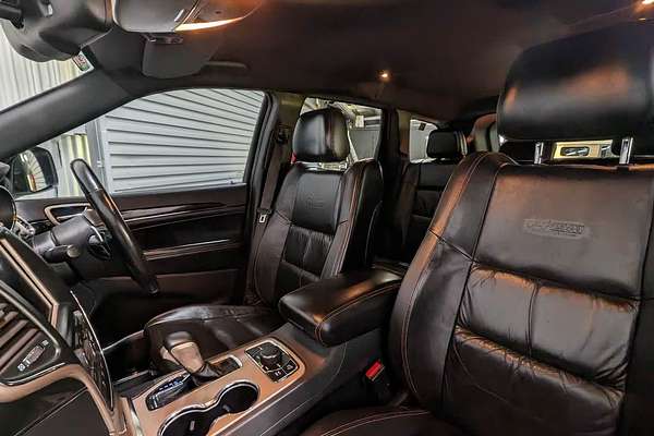 2016 Jeep Grand Cherokee 75th Anniversary WK