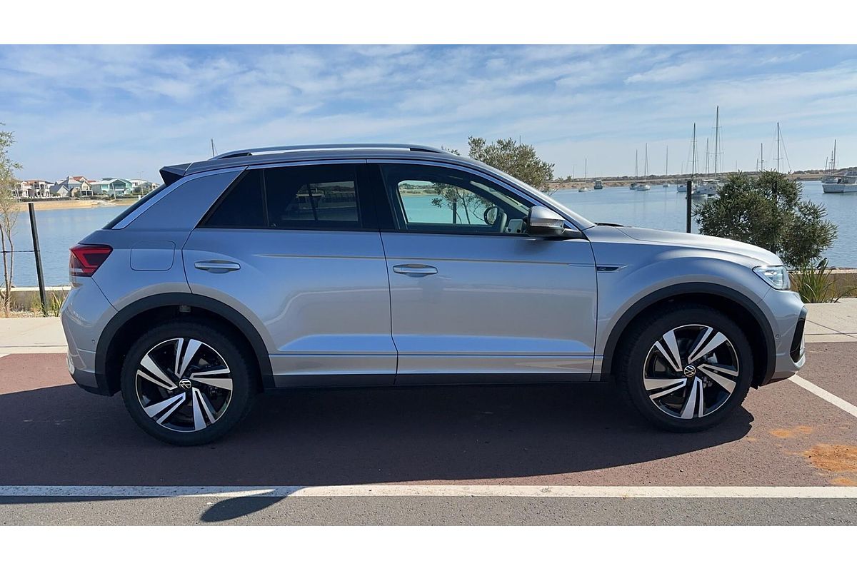 2024 Volkswagen T-Roc 140TSI R-Line D11