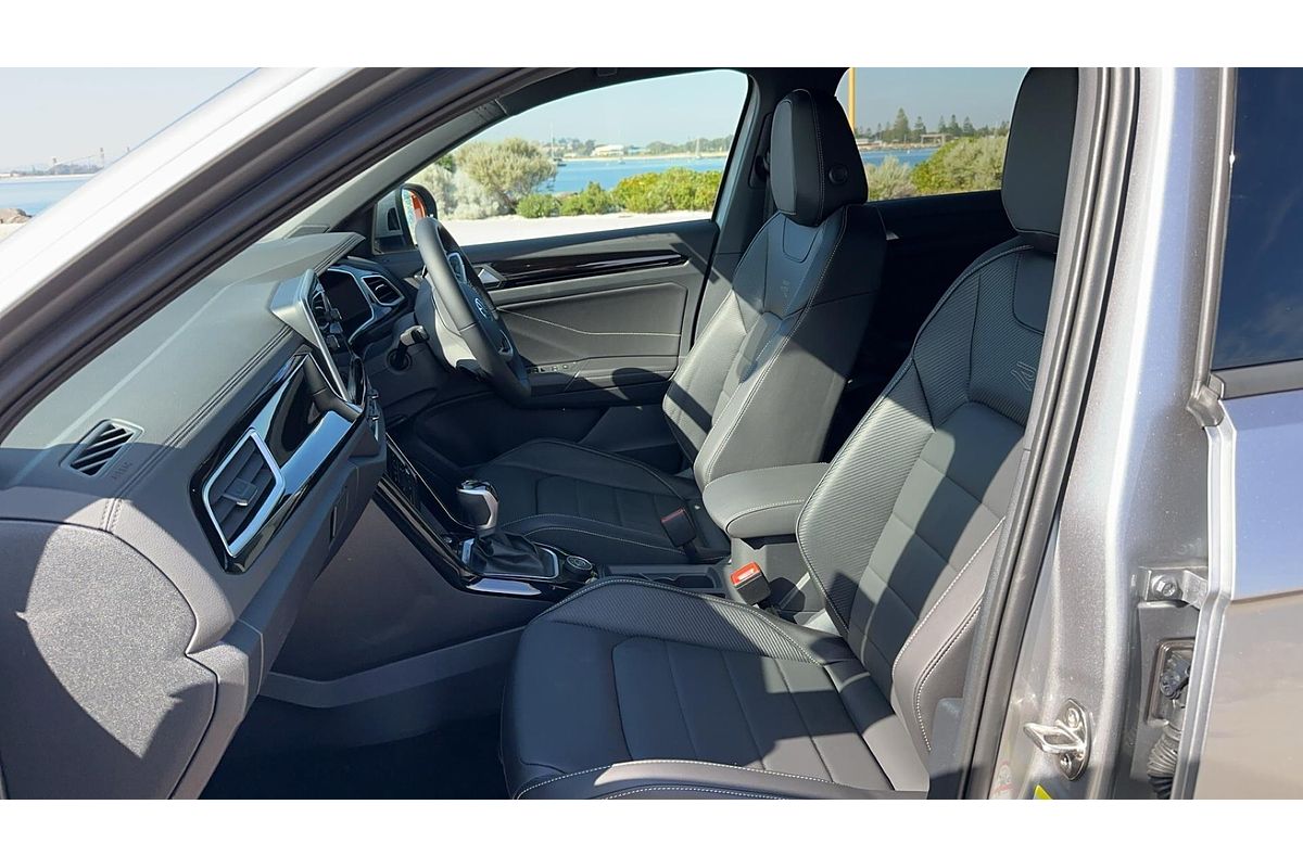 2024 Volkswagen T-Roc 140TSI R-Line D11