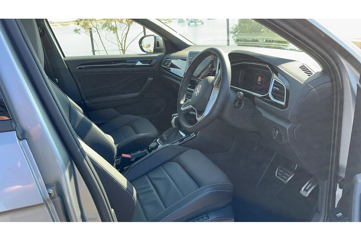 2024 Volkswagen T-Roc 140TSI R-Line D11