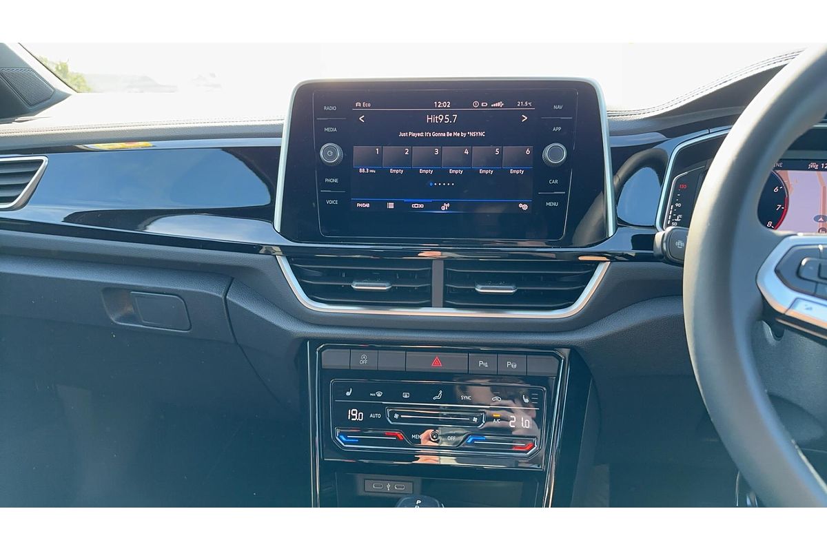 2024 Volkswagen T-Roc 140TSI R-Line D11