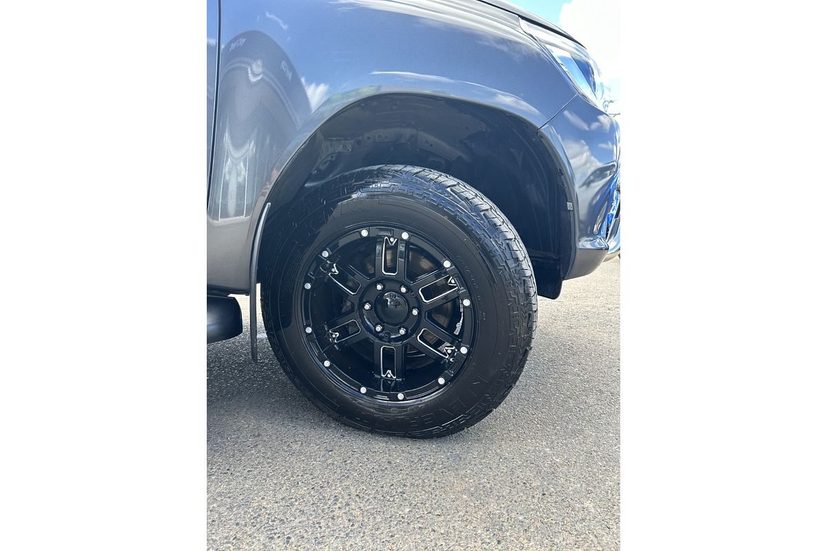 2015 Toyota Hilux SR5 GUN126R 4X4