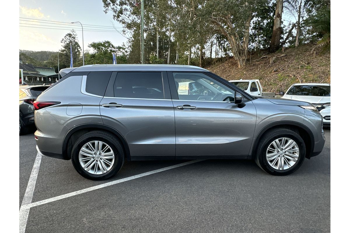 2022 Mitsubishi Outlander LS ZM