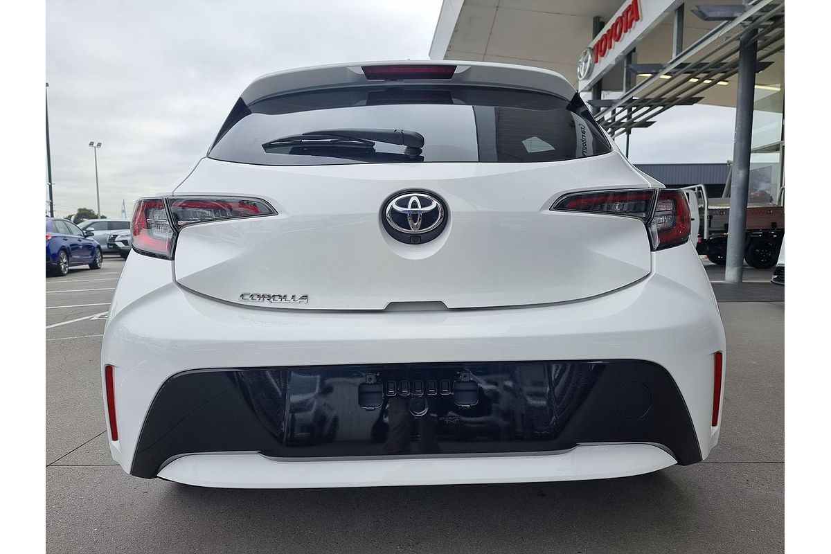 2018 Toyota Corolla Ascent Sport MZEA12R