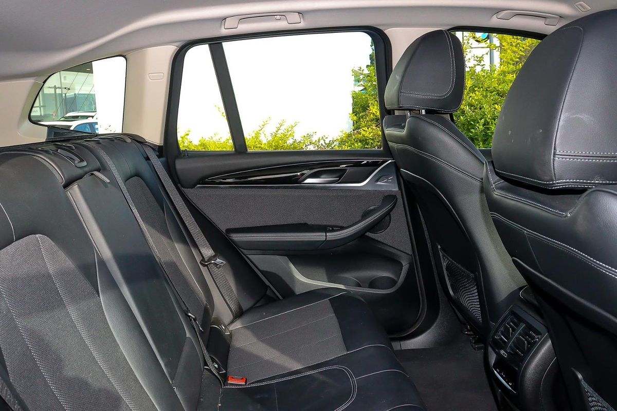 2021 BMW X3 sDrive20i G01