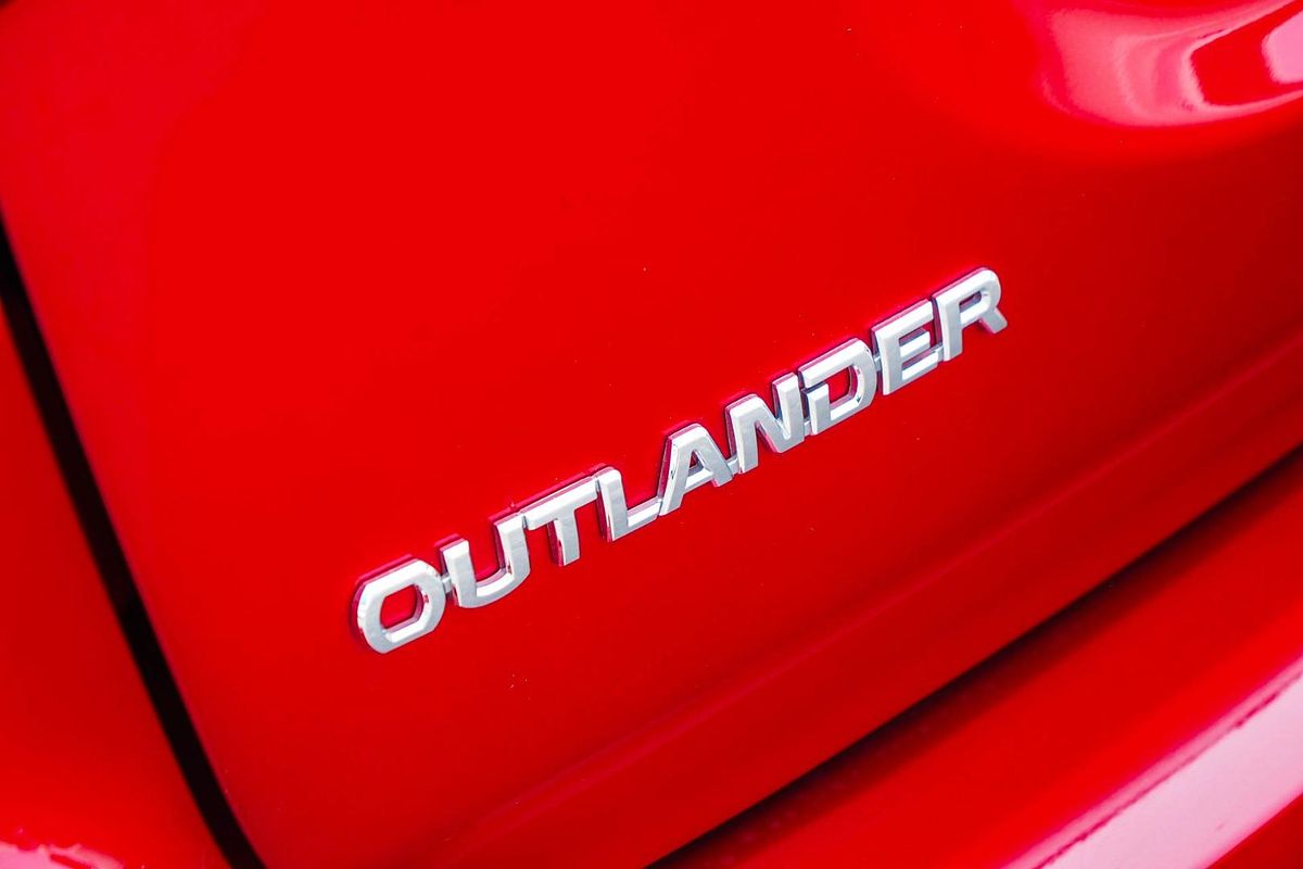 2020 Mitsubishi Outlander LS ZL