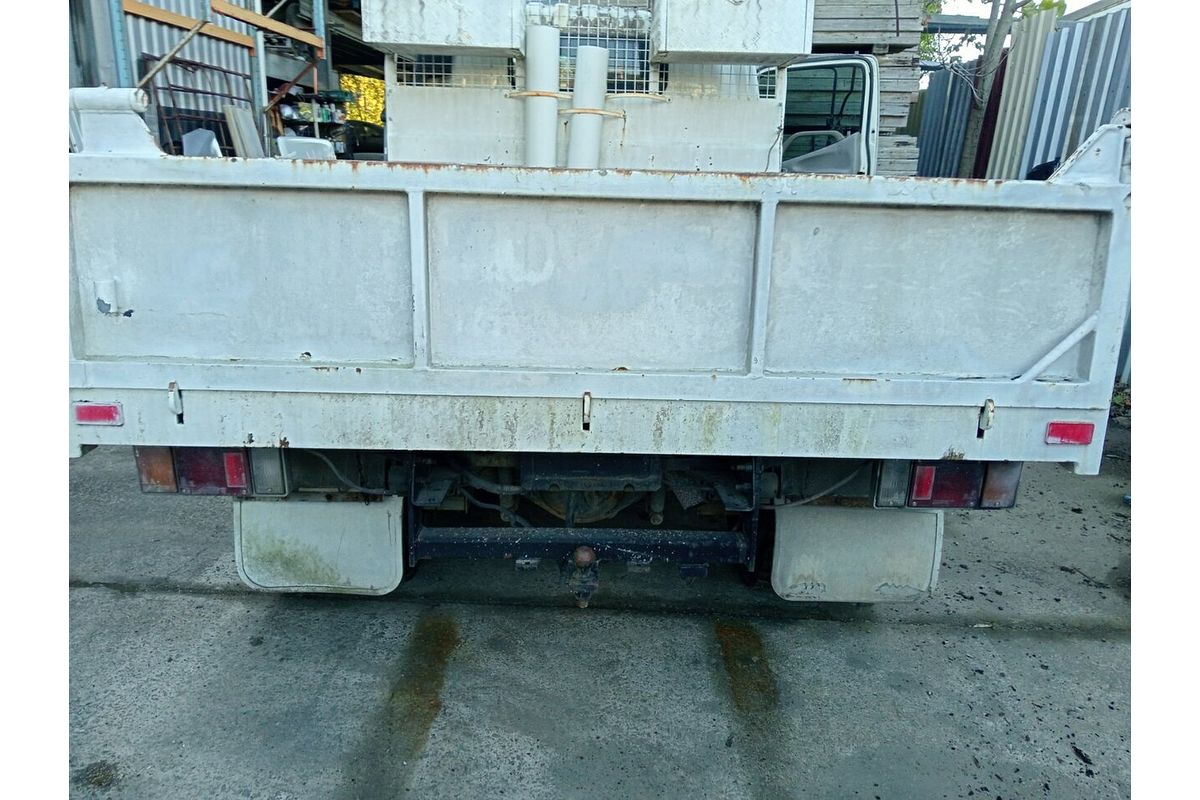 2000 Hino Dutro 3 Medium BK MY06 Upgrade 4x2