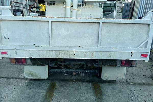 2000 Hino Dutro 3 Medium BK MY06 Upgrade 4x2