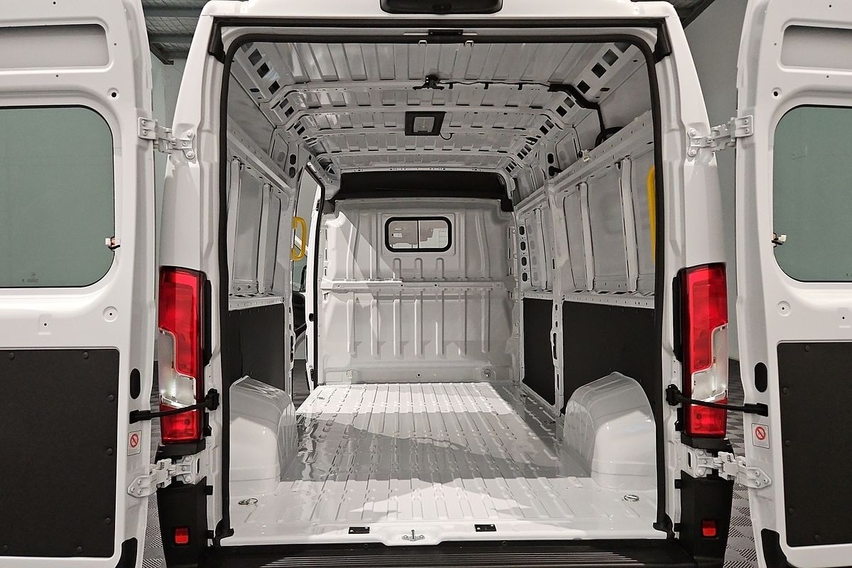 2023 Fiat Ducato Mid Roof LWB Series 9