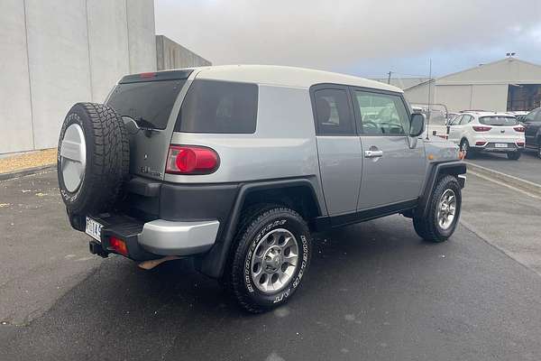 2011 Toyota FJ Cruiser GSJ15R