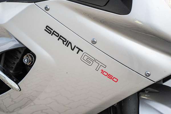 2010 Triumph SPRINT GT