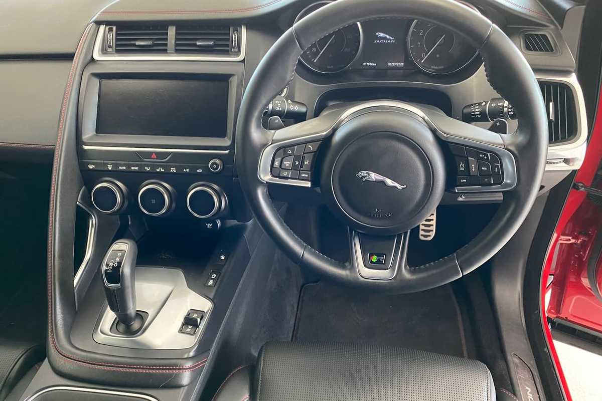 2018 Jaguar E-PACE D180 R-Dynamic First Edition X540