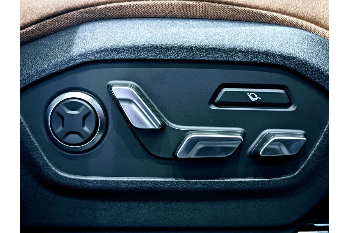 2024 Hyundai Santa Fe Hybrid Calligraphy MX5.V1
