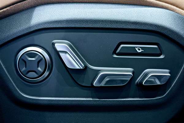 2024 Hyundai Santa Fe Hybrid Calligraphy MX5.V1