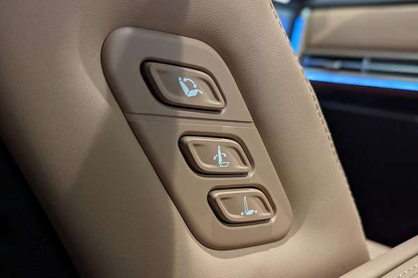 2024 Hyundai Santa Fe Hybrid Calligraphy MX5.V1