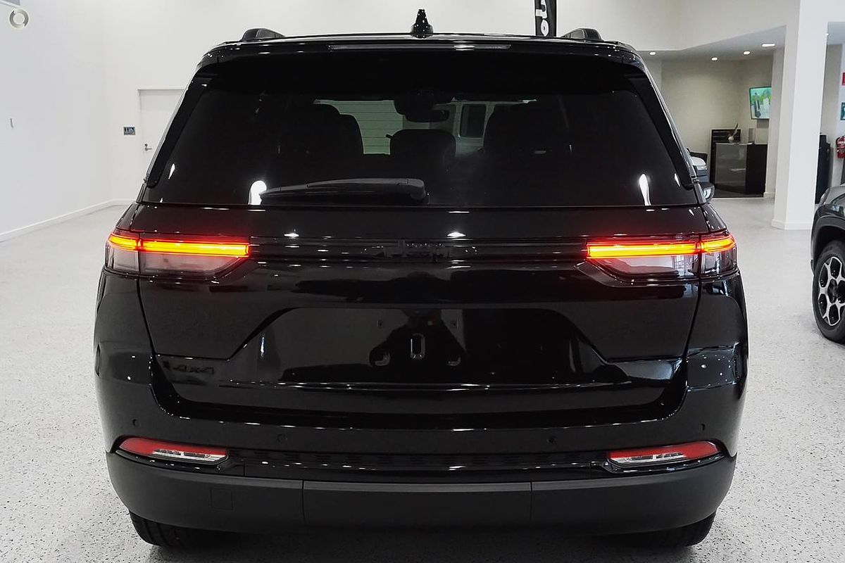 2023 Jeep Grand Cherokee Night Eagle WL