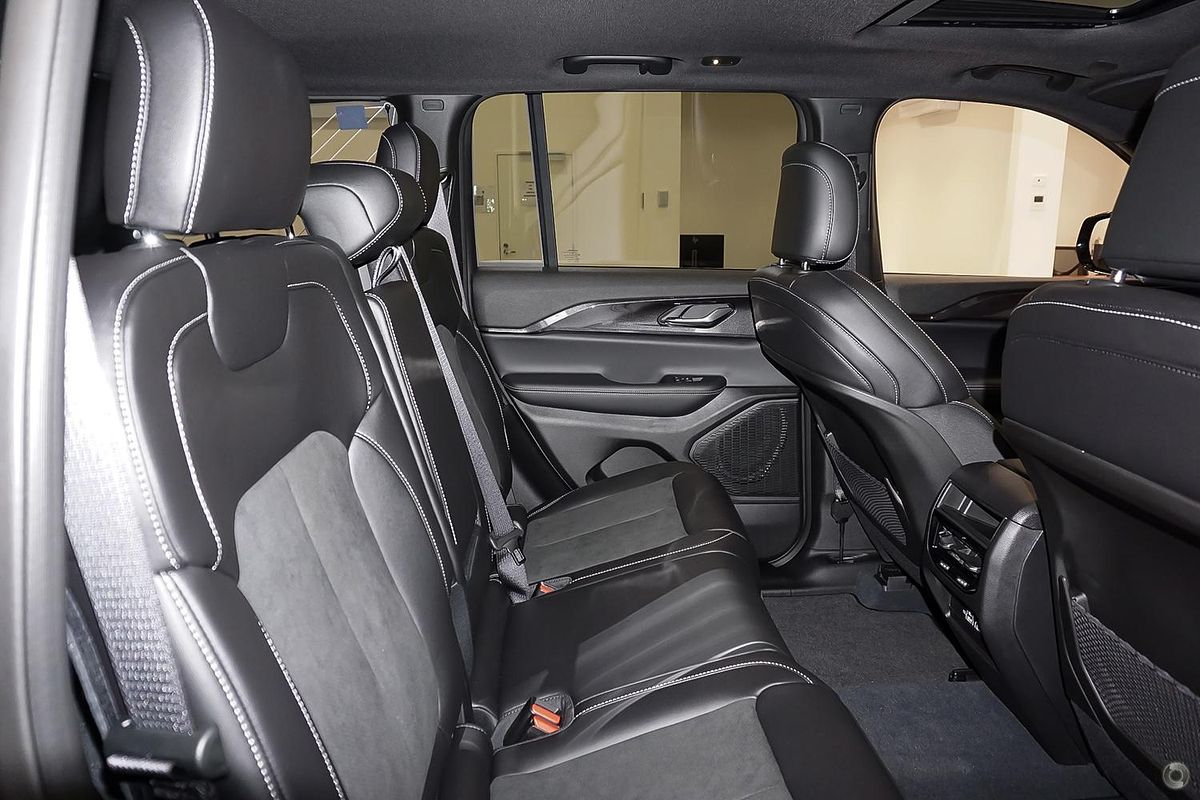 2023 Jeep Grand Cherokee Night Eagle WL