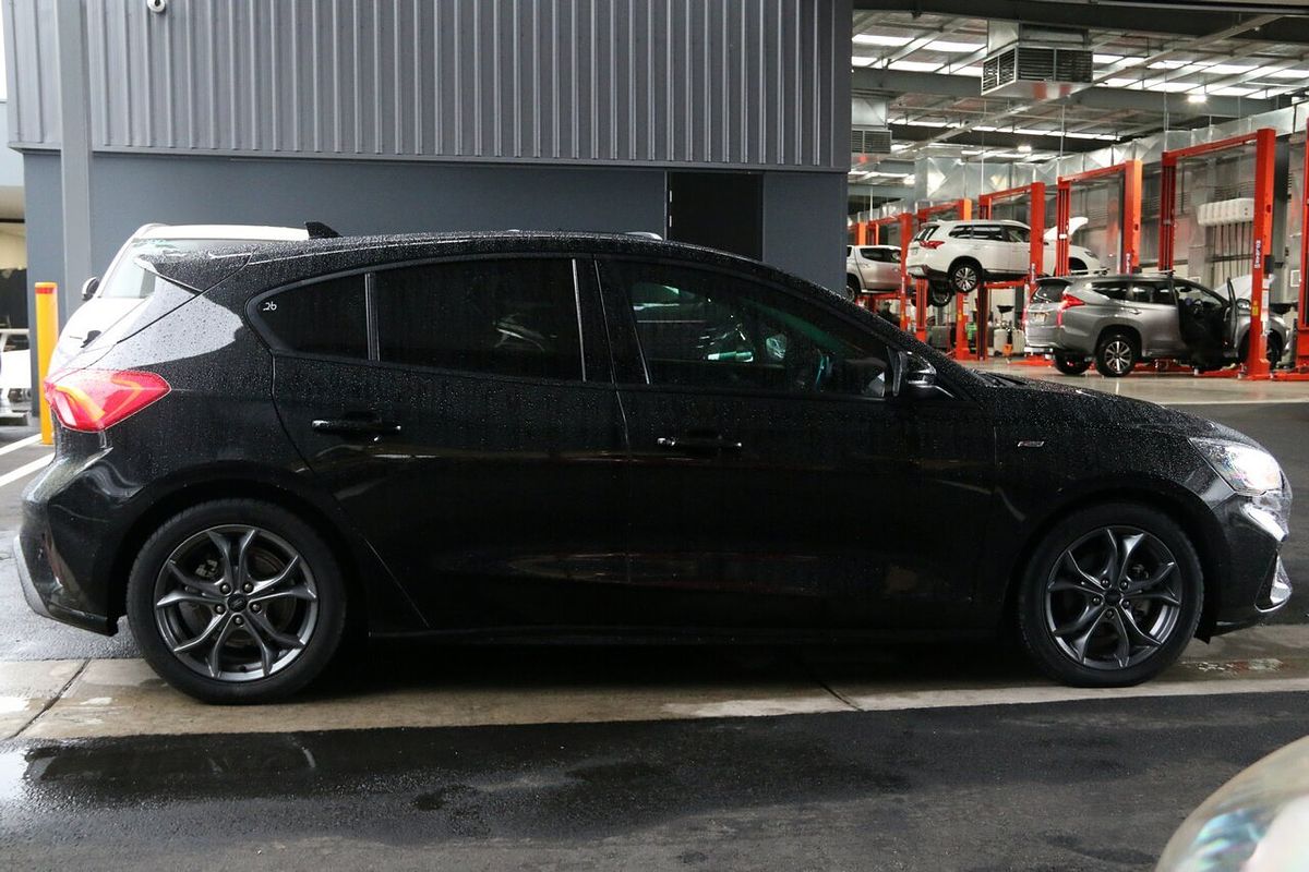 2020 Ford Focus ST-Line SA