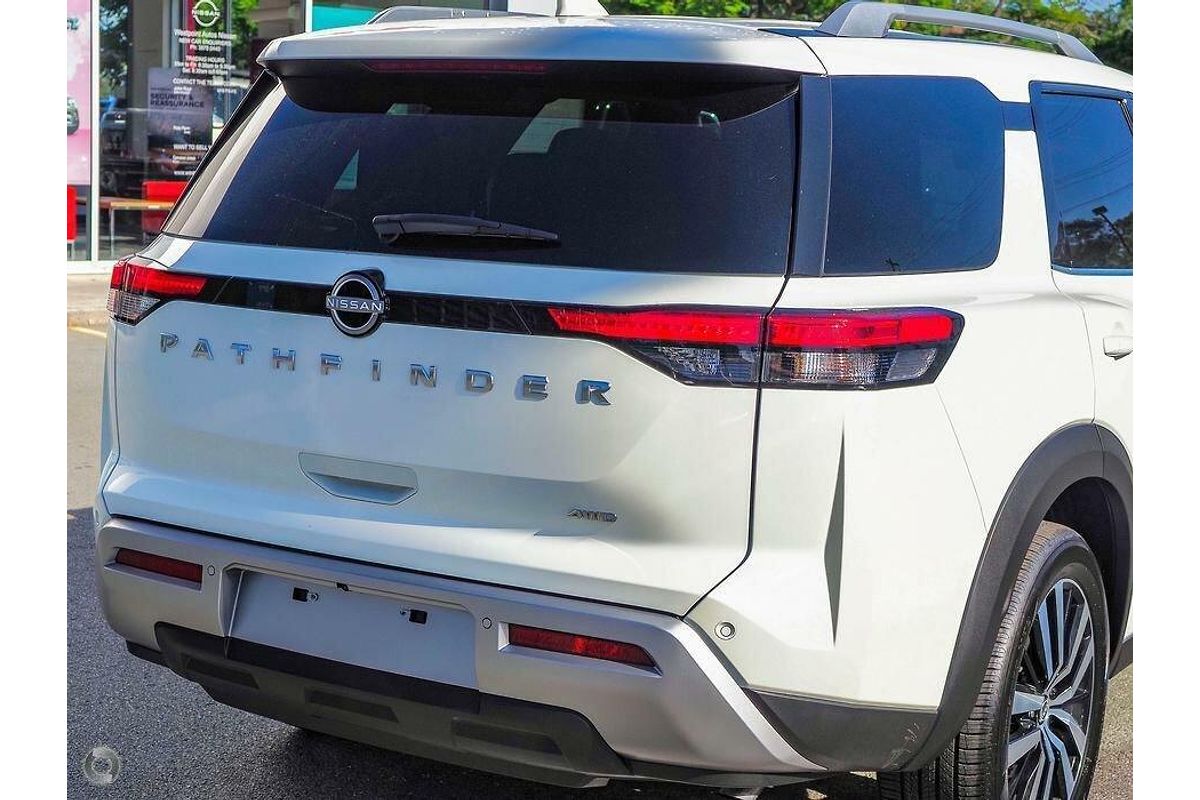 2022 Nissan Pathfinder Ti-L R53