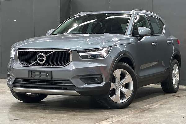 2018 Volvo XC40 D4 Momentum