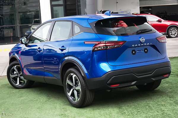 2024 Nissan QASHQAI ST+ J12