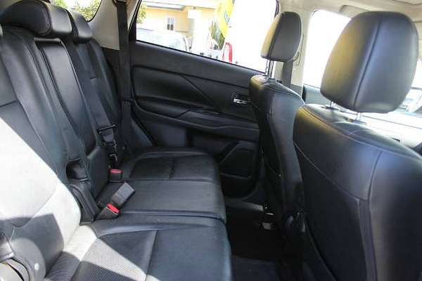 2014 Mitsubishi Outlander PHEV Aspire ZJ