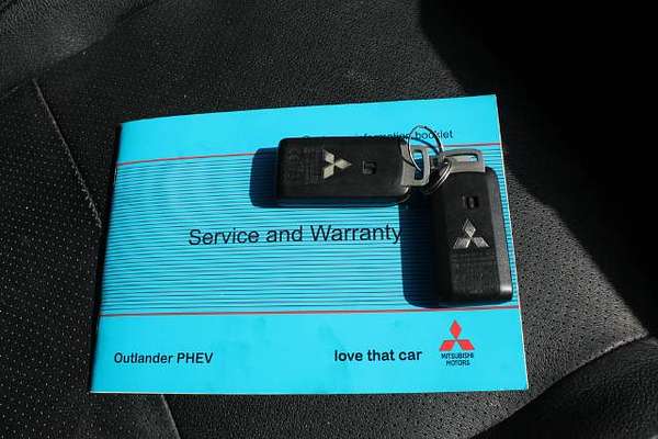 2014 Mitsubishi Outlander PHEV Aspire ZJ
