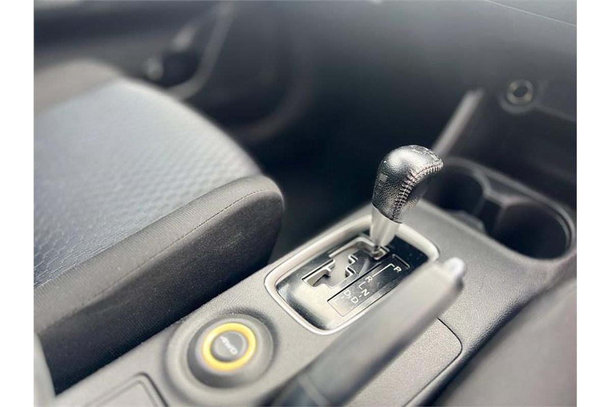 2013 Mitsubishi OUTLANDER ES (4x4) ZJ