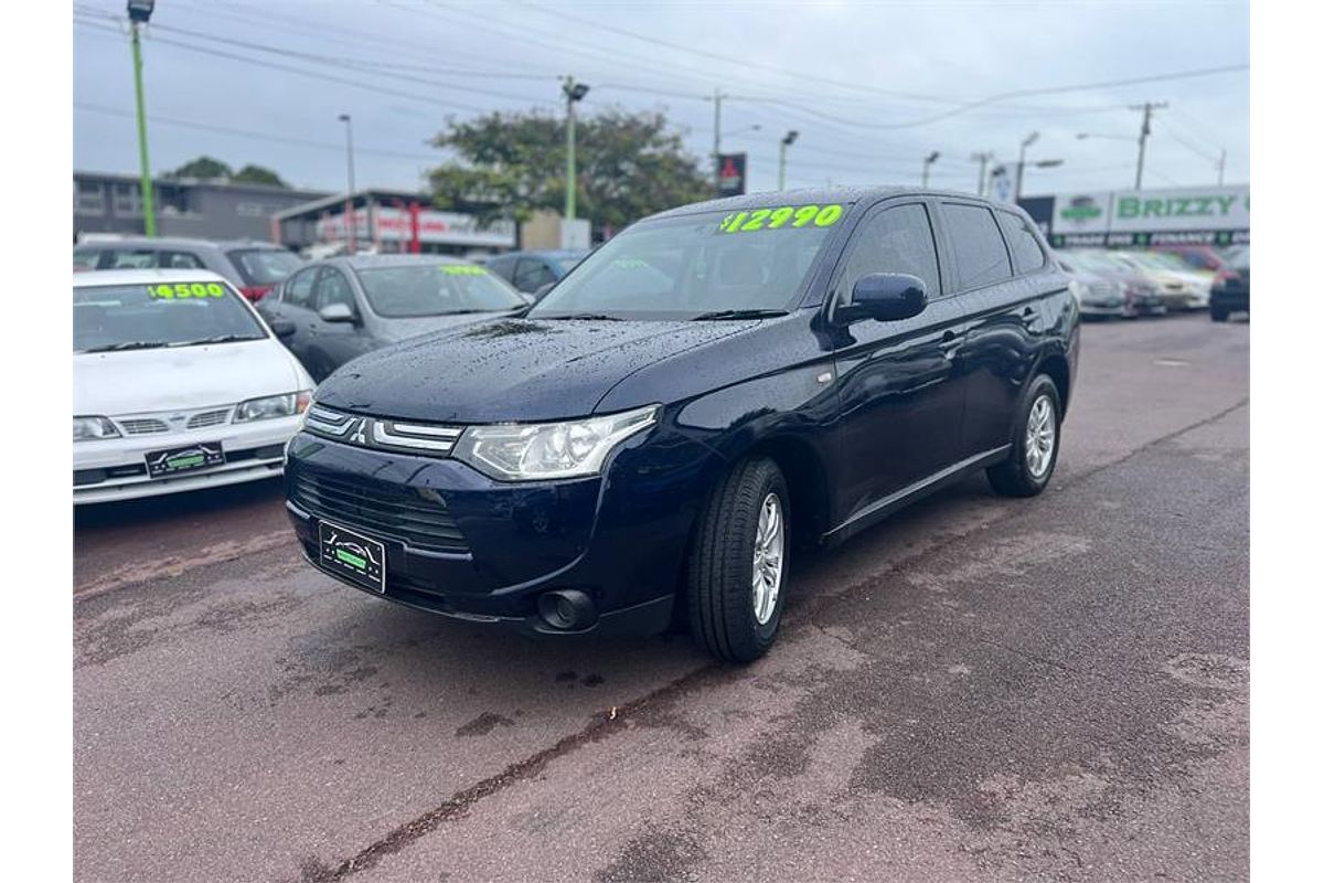 2013 Mitsubishi OUTLANDER ES (4x4) ZJ
