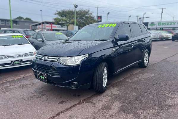 2013 Mitsubishi OUTLANDER ES (4x4) ZJ