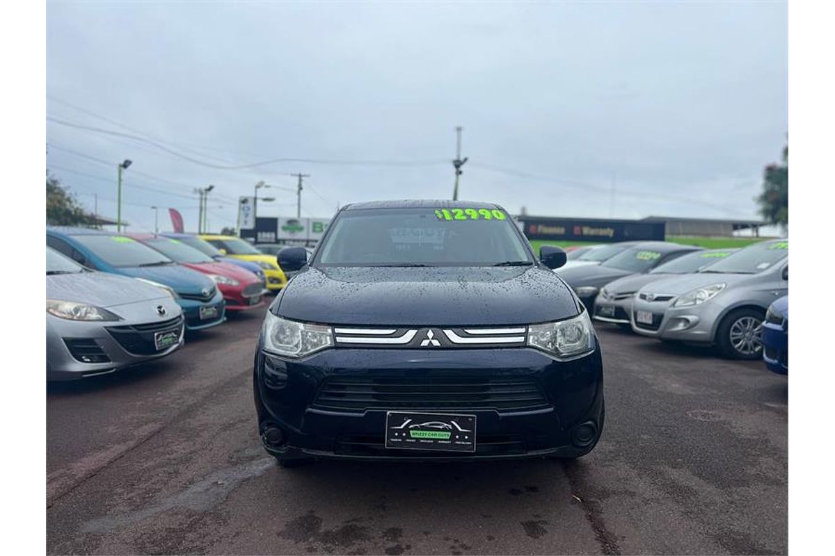 2013 Mitsubishi OUTLANDER ES (4x4) ZJ