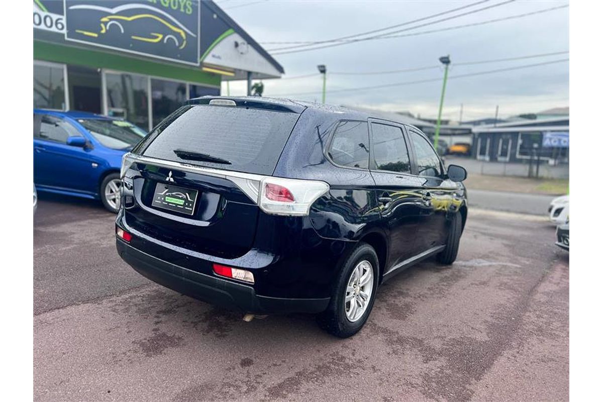 2013 Mitsubishi OUTLANDER ES (4x4) ZJ