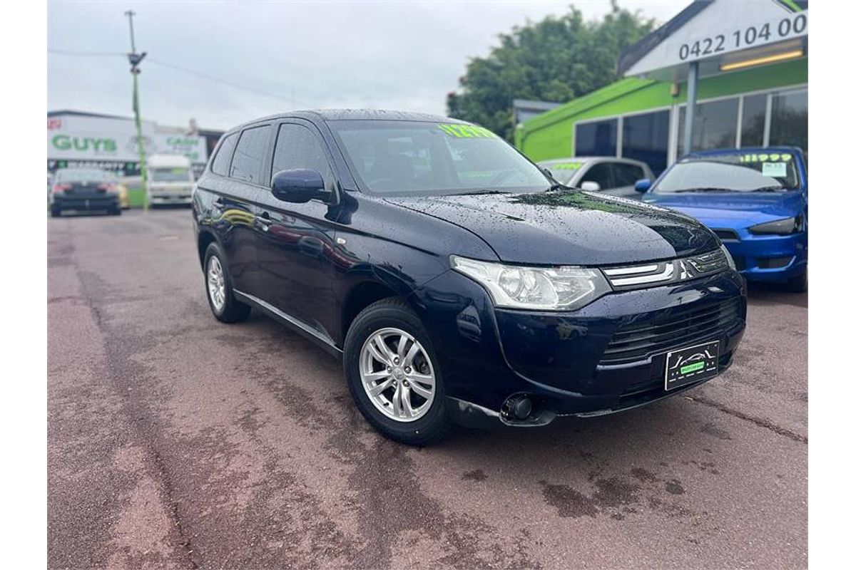 2013 Mitsubishi OUTLANDER ES (4x4) ZJ