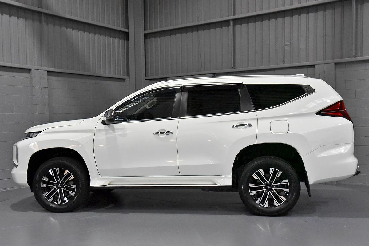 2021 Mitsubishi Pajero Sport GLS QF