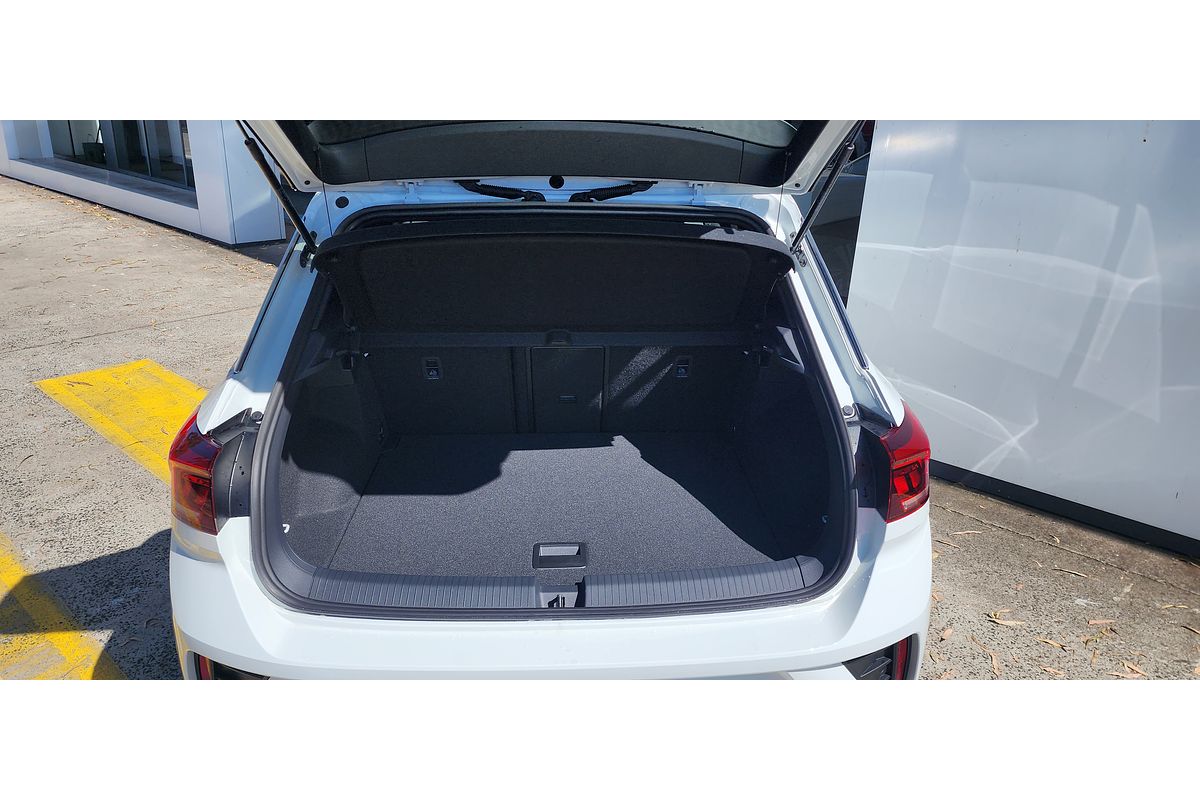2024 Volkswagen T-Roc 140TSI R-Line D11