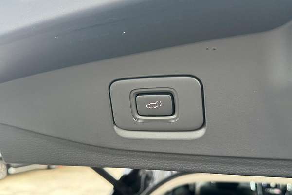 2024 Isuzu MU-X LS-U