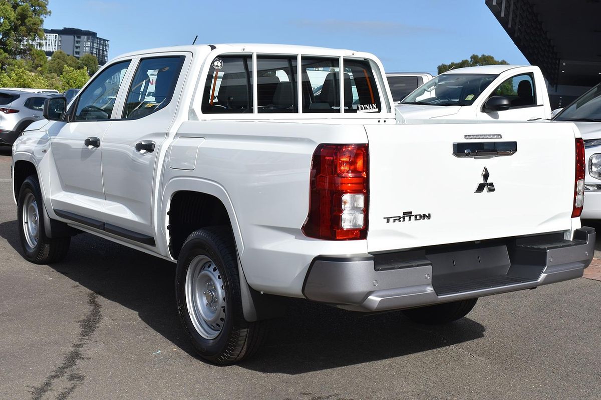 2024 Mitsubishi Triton GLX MV 4X4