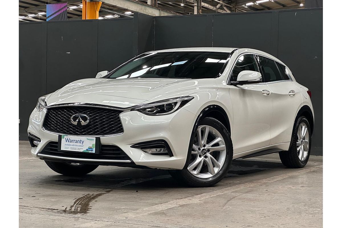 2017 INFINITI Q30 GT H15