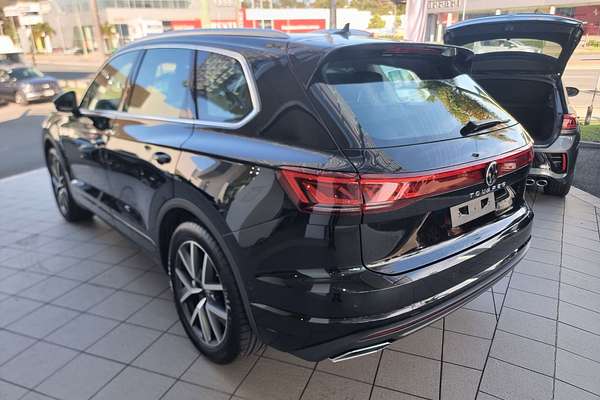 2024 Volkswagen Touareg 210TDI Elegance RC