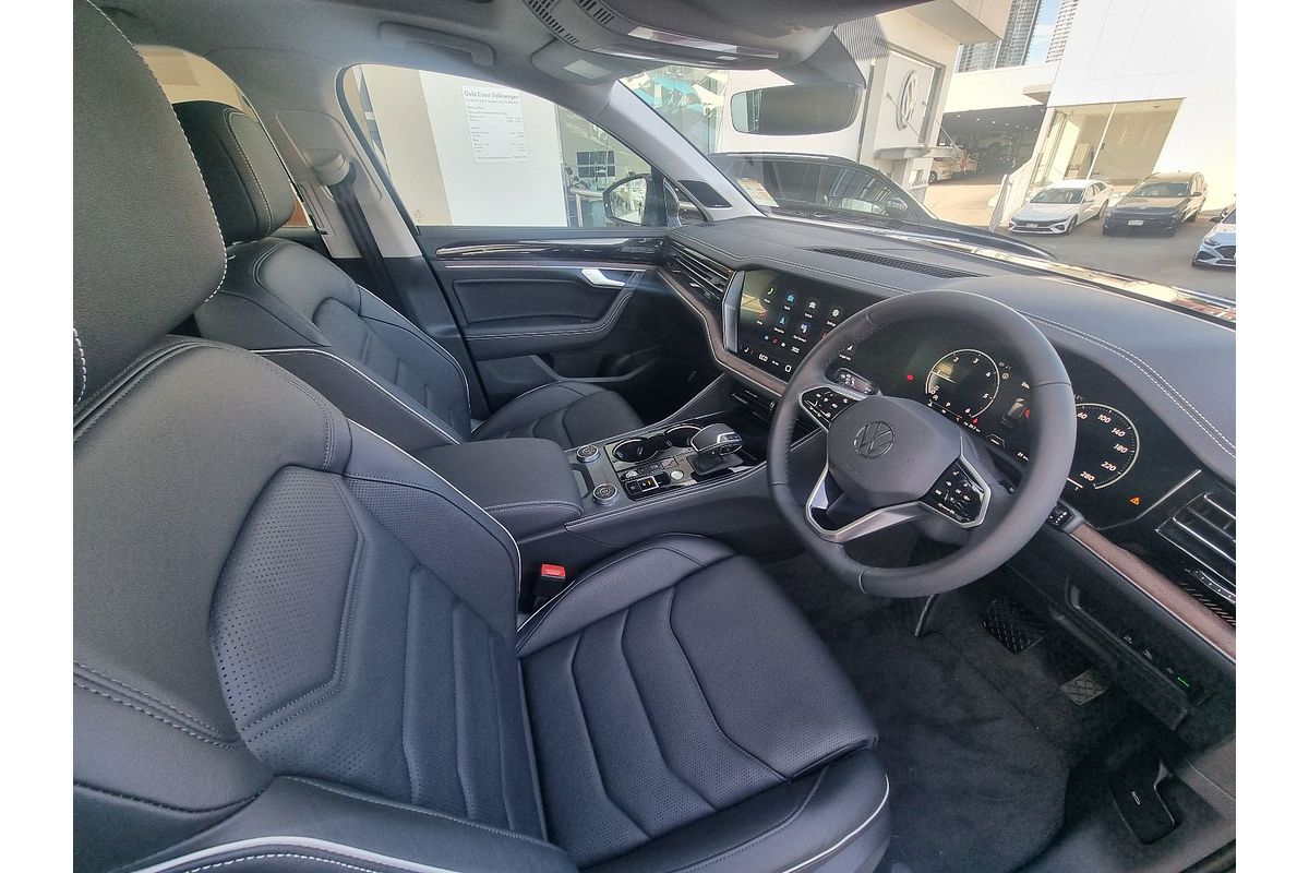2024 Volkswagen Touareg 210TDI Elegance RC